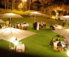 Ricevimento di matrimonio in giardino