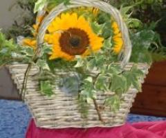 Allestimento floreale di girasoli