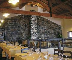 Sala interna per ricevimento di matrimonio presso l'agriturismo Il Ciliegio dell'Etna