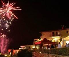 Fuochi d'artificio durante il ricevimento di matrimonio
