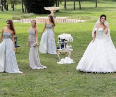 Abito da sposa con scollo a cuore e abiti da cerimonia