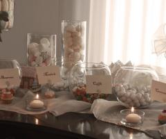 Il tavolo dei dolci e dei confetti