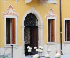 Ingresso alla villa del borgo