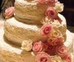 Torta Nuziale con rose - Da Ornella Cucina Mobile