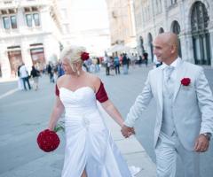 Tiziana Visentini Foto&Video - Gli sposi mano nella mano