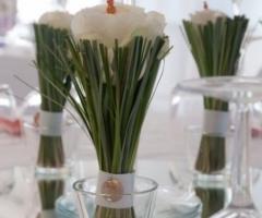 Particolare del segna tavolo per le nozze