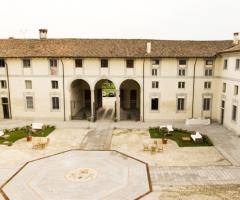 Panoramica di Palazzo Calderari