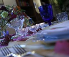 Mise en place colorata in stile boho-chic