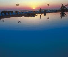 Luci calde ed intime donate dal tramonto