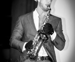 Dj matriomonio -
sassofonista matrimonio -
Thomas de gobbi