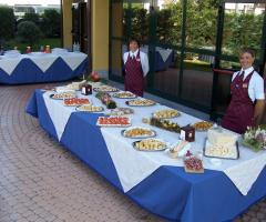 Buffet di antipasti per il ricevimento di matrimonio