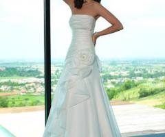 Vestito da sposa senza spalline