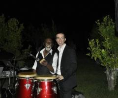 Vincenzo Sgaramella con il suo percussionista