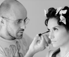 Francesco Cesarini trucca una sposa