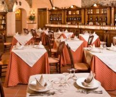 Sala interna presso l'agriturismo per cerimonie di matrimonio presso Castiglione di Sicilia (Catania)