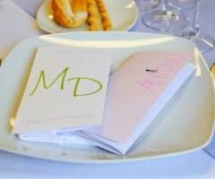 Partecipazioni di matrimonio con le iniziali degli sposi