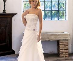 Organza di seta e pizzo chantilly ricamato in glicine - Centrospose M&G