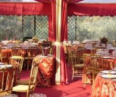 Noleggio tavoli e sedie per il ricevimento di matrimonio