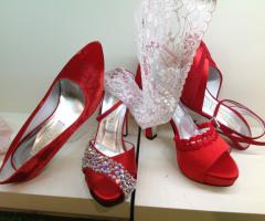 Tutte le nostre calzature si possono avere in qualsiasi colore