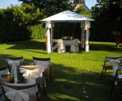 Rito di matrimonio in giardino
