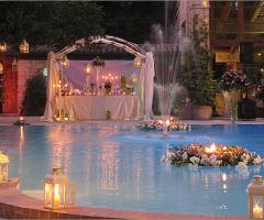 Allestimento a bordo piscina