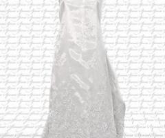 Modello di abito da sposa originale e pregiato