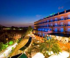 Hotel dei Congressi di notte