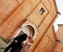 Fotografia del bacio degli sposi