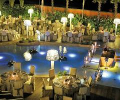 Villa Fabiana - Allestimento dei tavoli del ricevimento per il matrimonio all'aperto