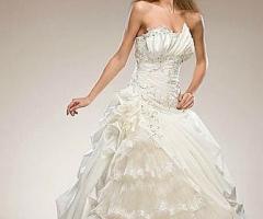 Abito da sposa moderno e fantasioso della griffe Victoria Paradise Spose