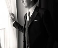 Foto dello sposo prima della cerimonia nuziale