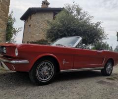 Noleggio Mustang Cabrio - L'auto per il matrimonio a Reggio Emilia