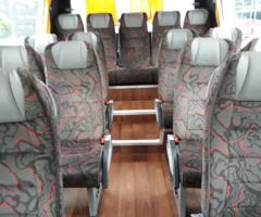 Autonoleggio Amico - Interni bus Iveco 30 posti