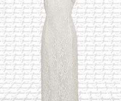 Elegante abito preziosamente ricamato dalla linea  e raffinata