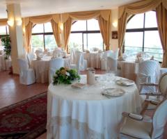 I tavoli della sala del ristorante