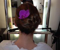 Acconciatura sposa con orchidea