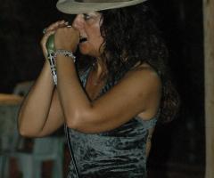 con Marcella, unica donna armonicista in Italia: il tuo ricevimento diventerà un evento esclusivo e di classe