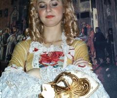 Artista in costume veneziano