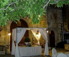 Tavolo nunziale allestito presso l'agriturismo Azienda Agricola Pupillo