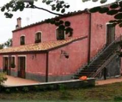 Esterno dell'agriturismo per ricevimento di matrimonio L'Antica Contea