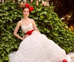 Colori sgargianti della linea Emé di Emé Le Spose