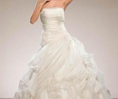 Elegante abito da sposa dell'Atelier Victoria Paradise di Modena