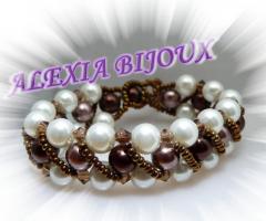 Bracciale importante perle bianche e perle marroni impreziosito da cristalli