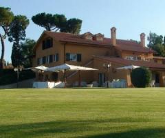 Tenuta per matrimoni a Roma - veduta laterale