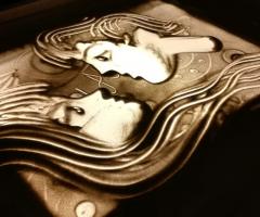 Spettacoli emozionanti di sabbia animata - La storia degli sposi