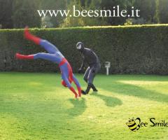 Animazione in costume da Spiderman