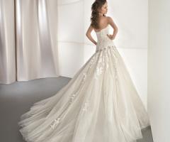 Splendore Atelier - Abito da sposa con lunga gonna in tulle e ricami