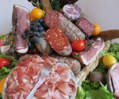 Salumi al buffet nuziale