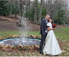 Gli sposi e la fontana