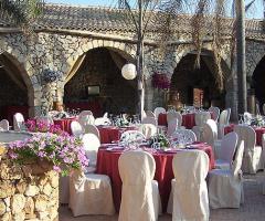 Mise en place in bianco e rosso
